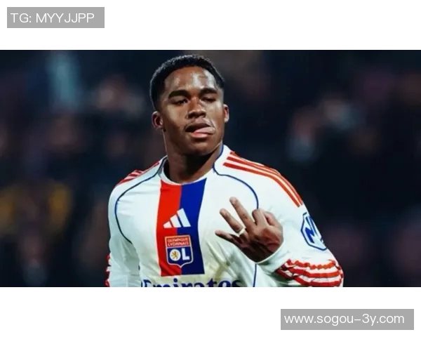 恩德里克正式加盟里昂视频曝光亲临更衣室接受体检仪式